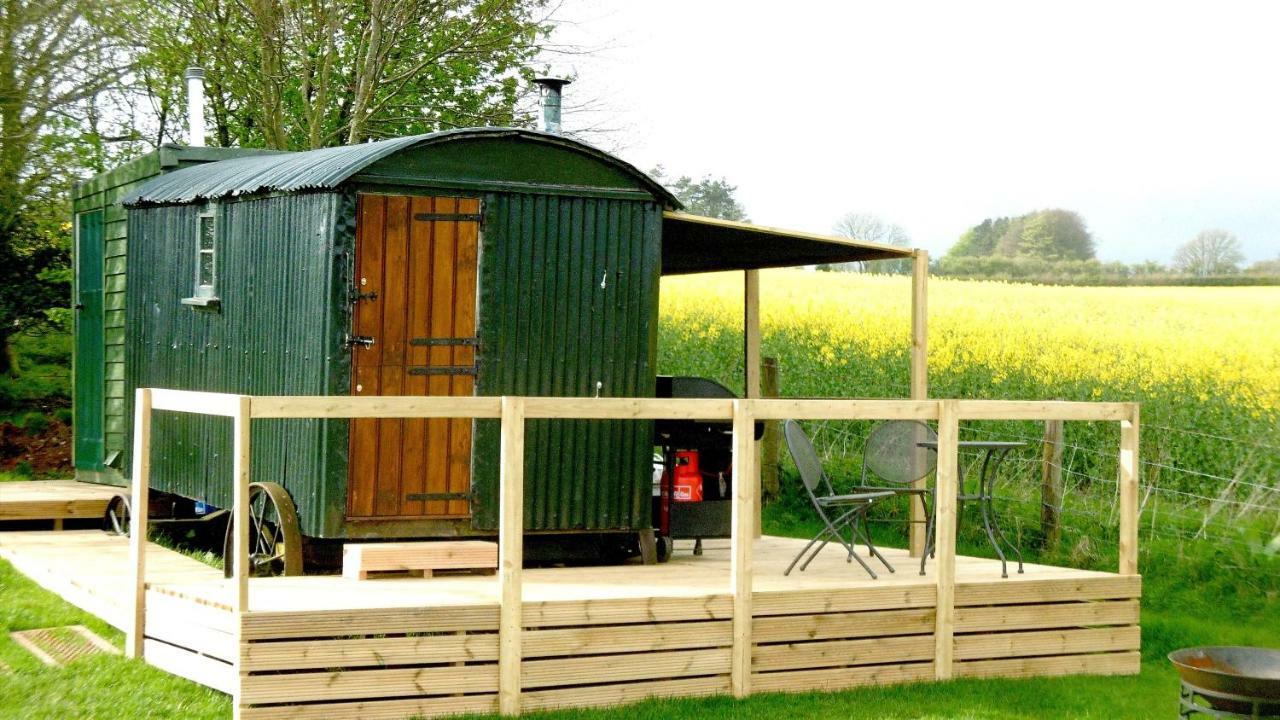 Shepherd'S Hut 호텔 블랜퍼드포럼 외부 사진